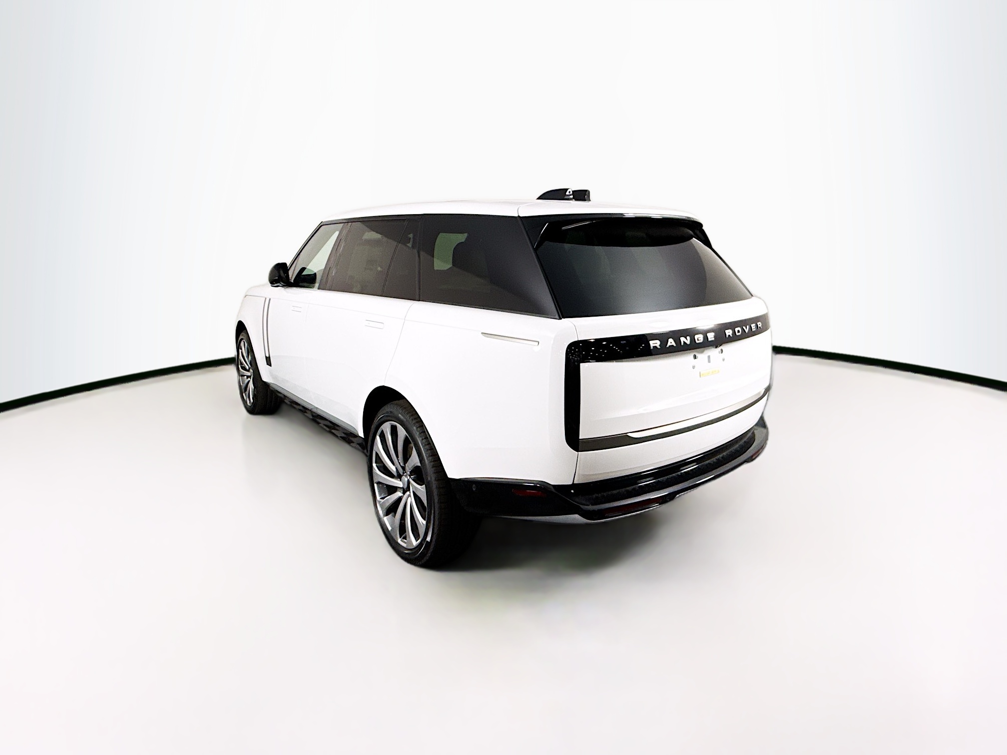 2025 Land Rover Range Rover SE photo 7
