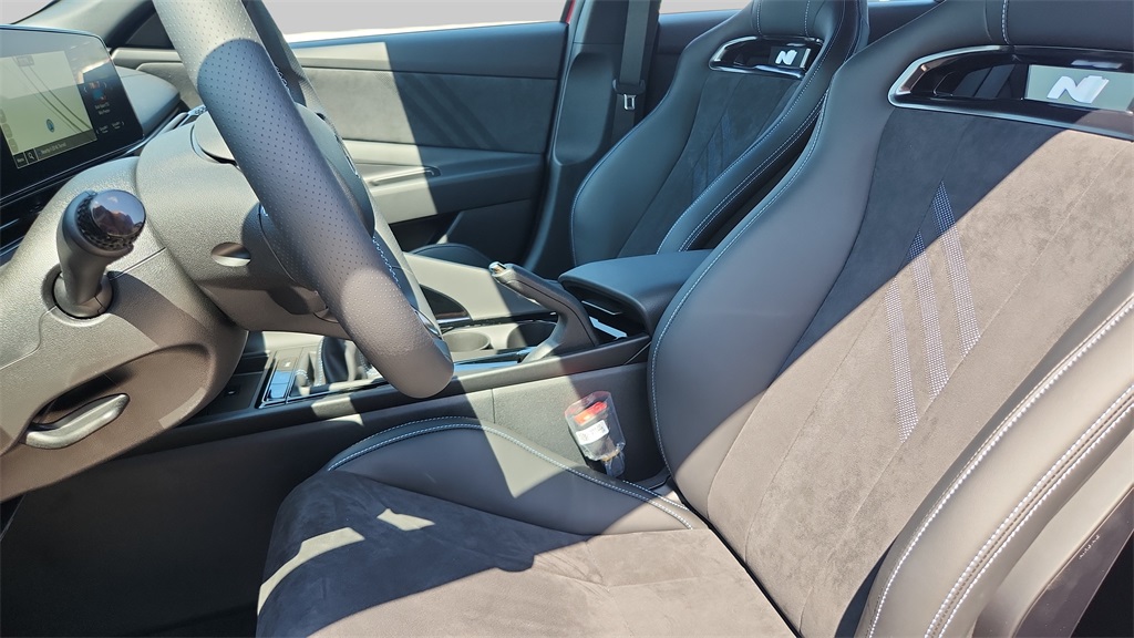2025 Hyundai Elantra N Base photo 24