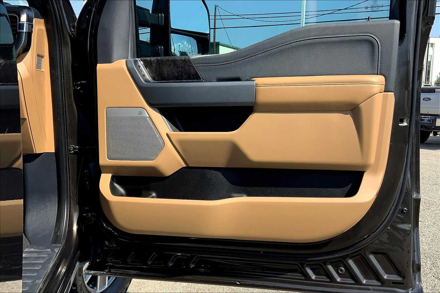 2024 Ford F-250 Lariat photo 22