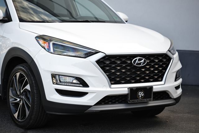 2020 Hyundai Tucson Sport photo 2