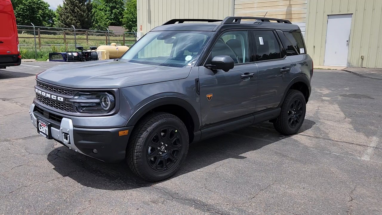 2025 Ford Bronco Sport Badlands photo 2