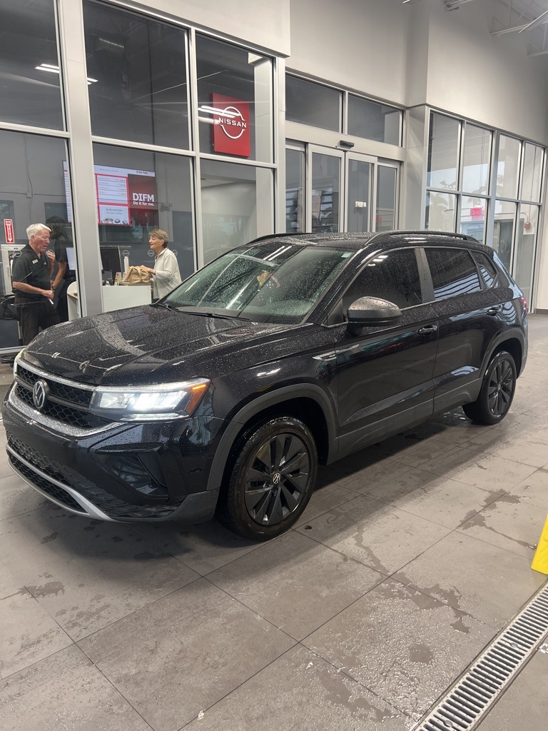 2022 Volkswagen Taos S photo 3