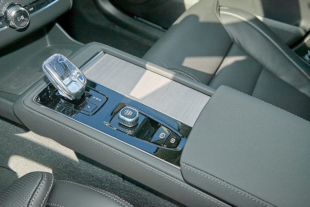 2026 VOLVO XC90 - Image 15