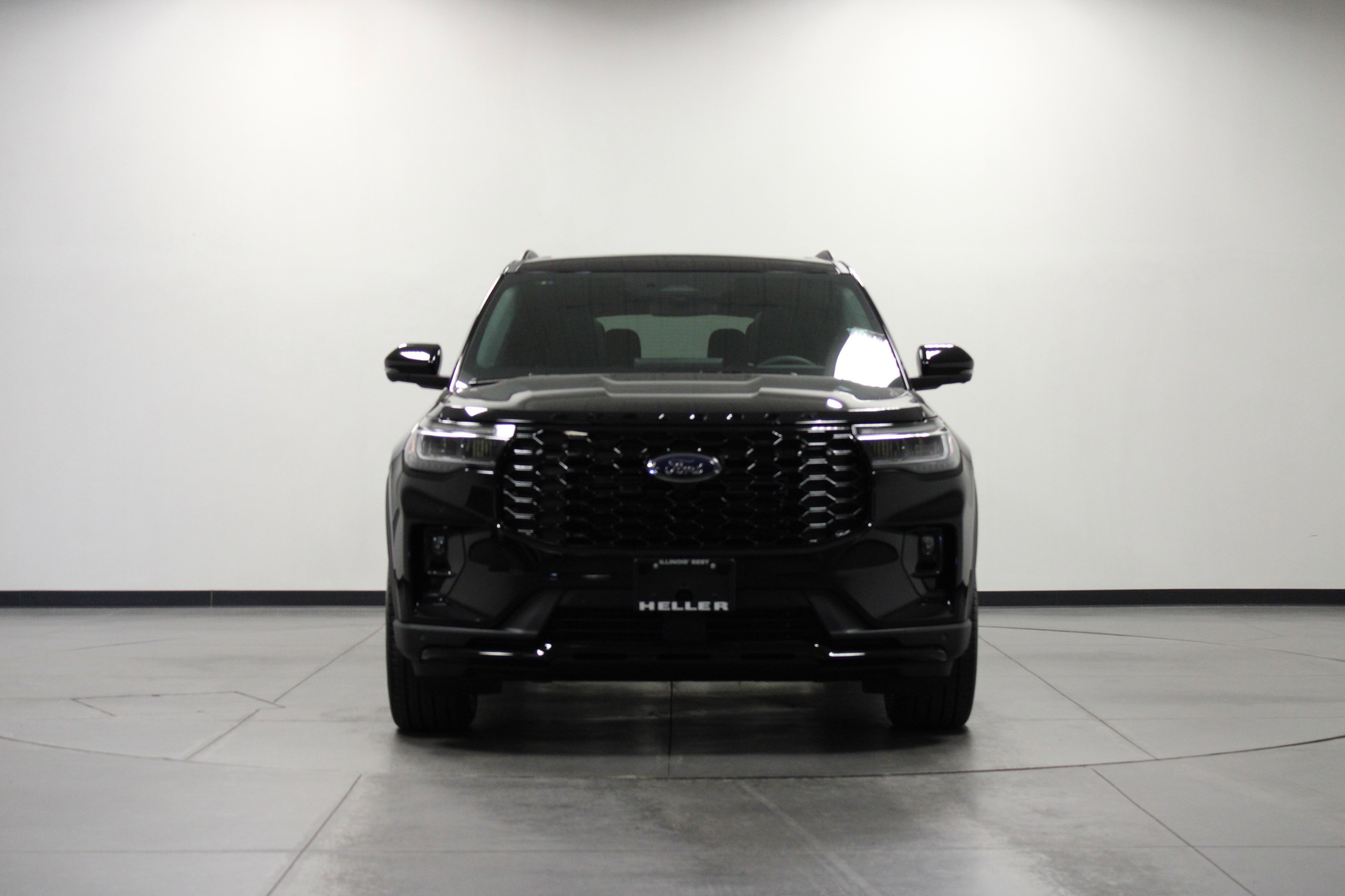 2025 Ford Explorer ST-Line photo 7