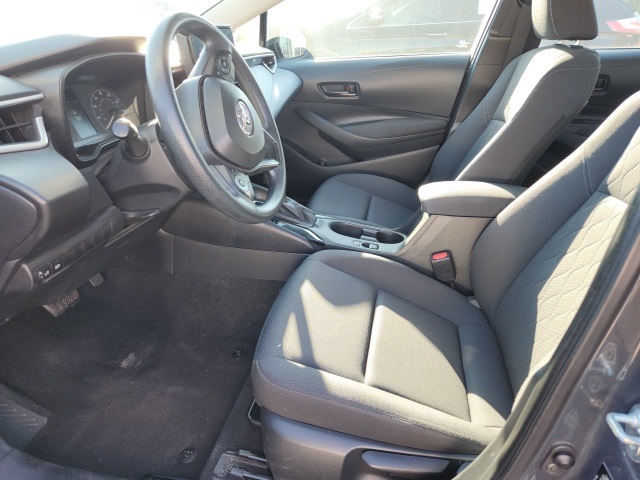 2023 Toyota Corolla LE photo 2
