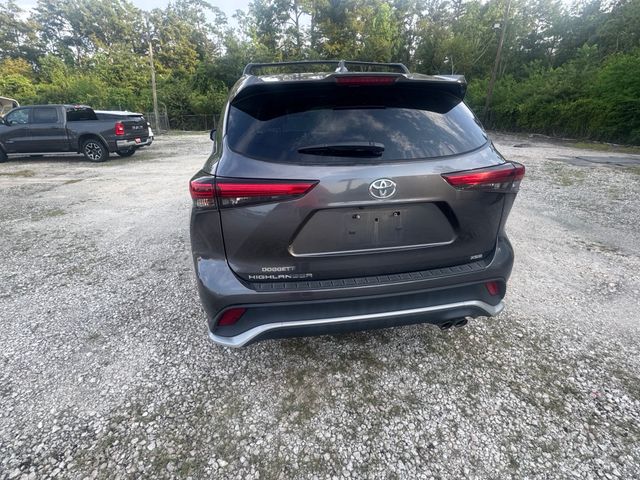 2023 Toyota Highlander L photo 6