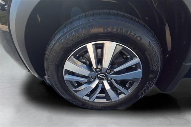 2024 Nissan Pathfinder SL photo 28