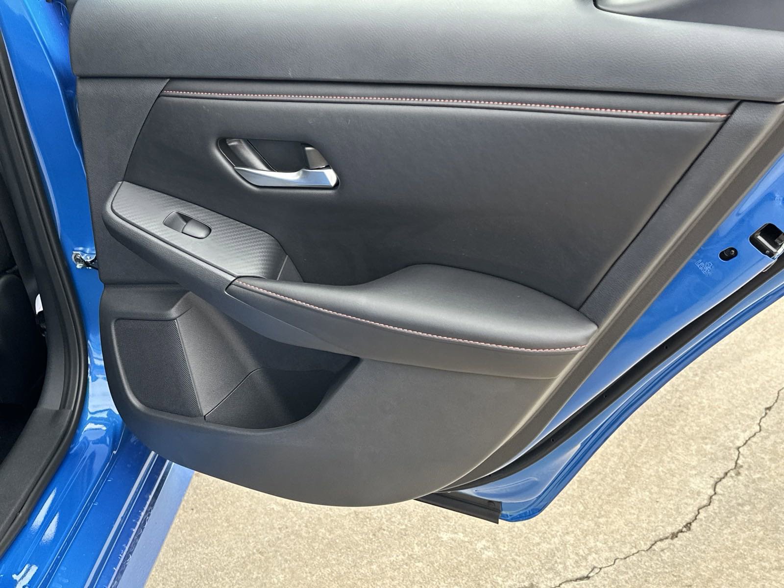 2025 Nissan Sentra SR photo 17
