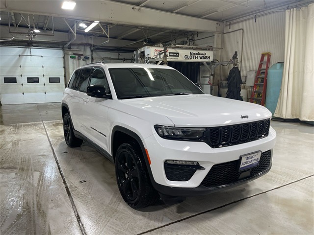 2025 Jeep Grand Cherokee Limited's photo
