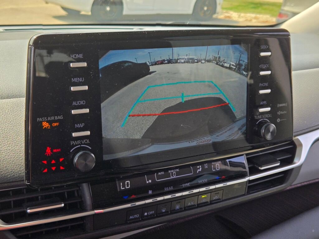2021 Toyota Sienna LE photo 21