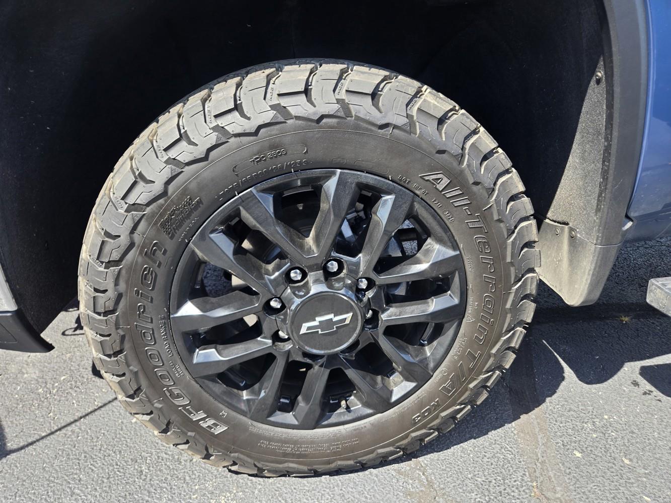 2025 Chevrolet Silverado 2500HD LT photo 38