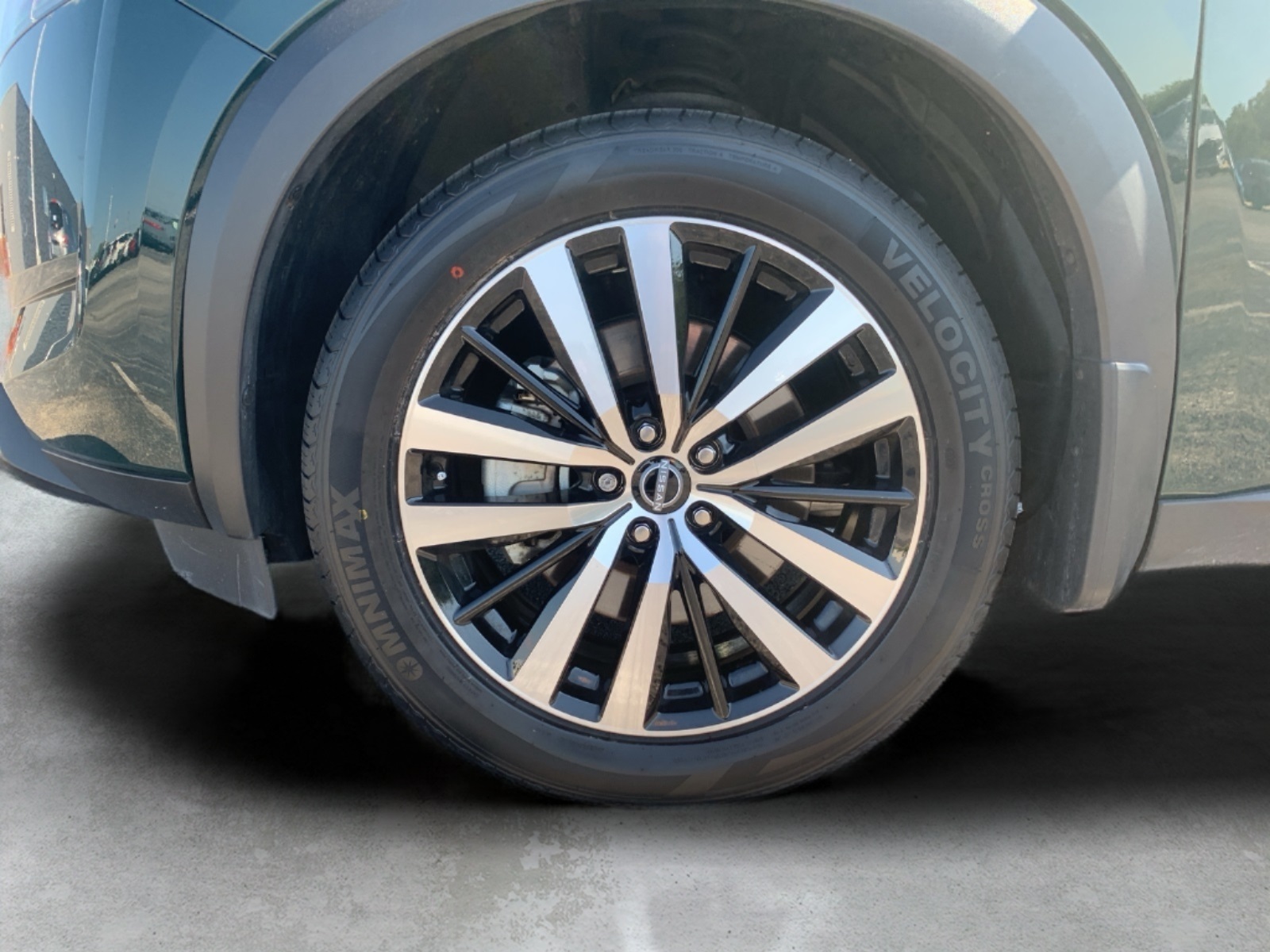 2023 Nissan Pathfinder Platinum photo 11