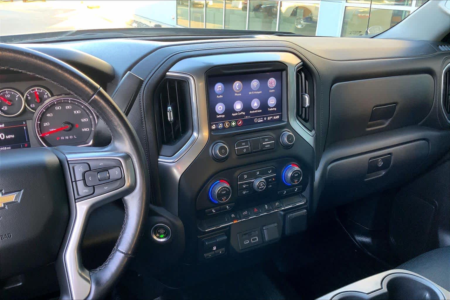 2022 Chevrolet Silverado 1500 LT photo 3