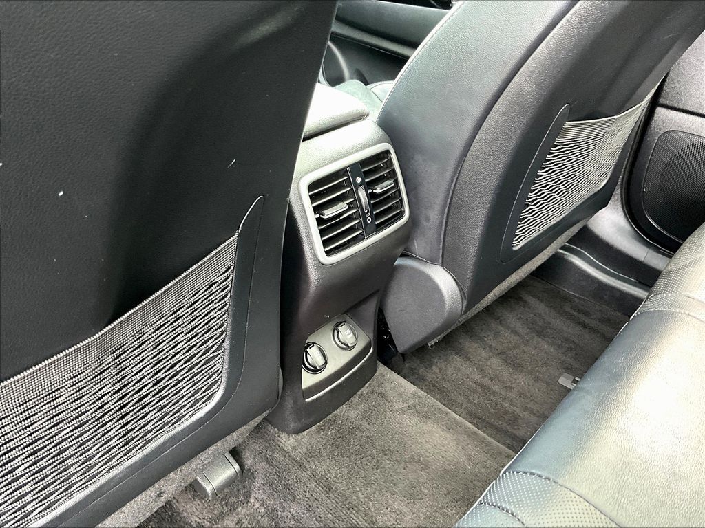 2020 Kia Sportage SX photo 25