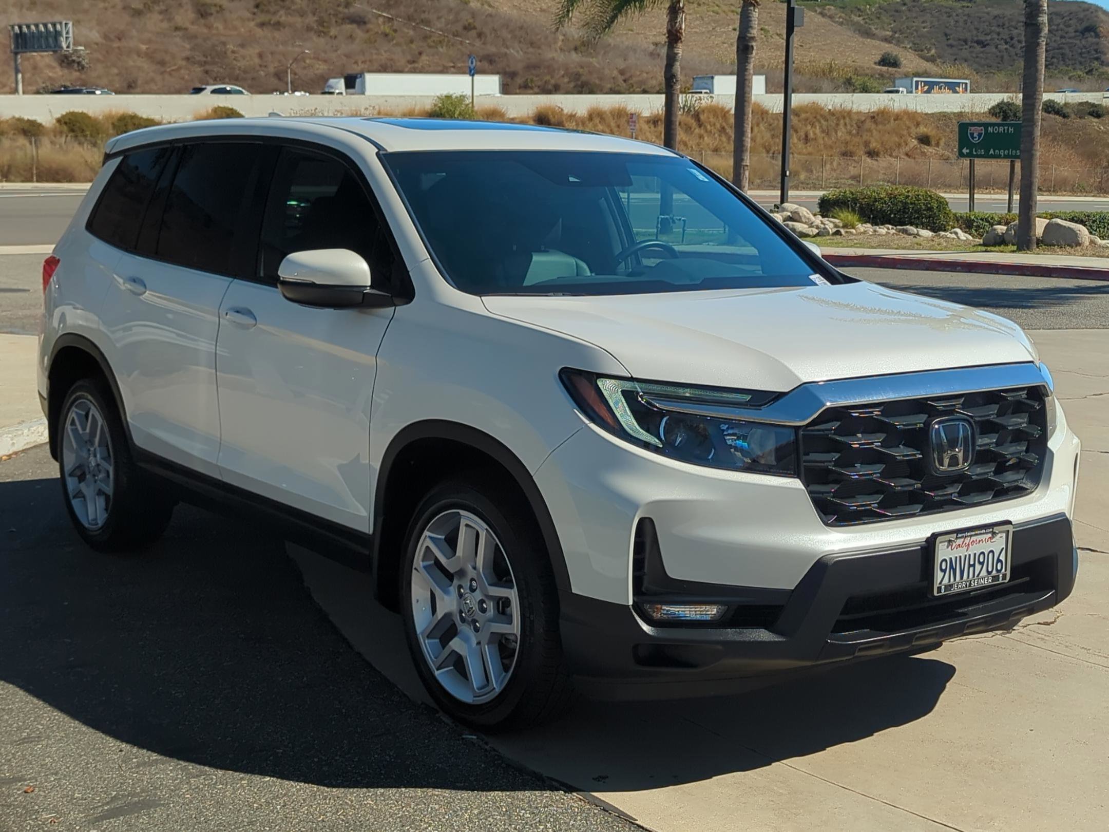 2024 Honda Passport EX-L photo 7