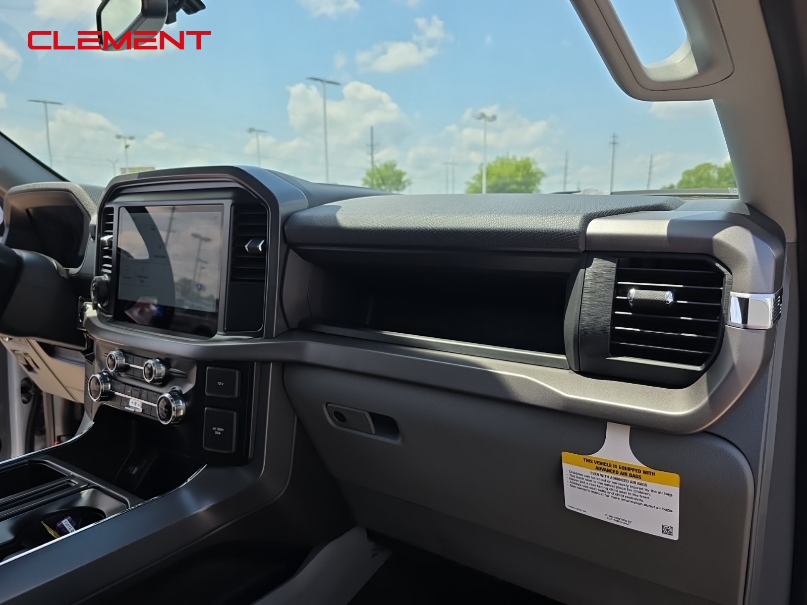 2025 Ford F-150 Lightning XLT photo 24