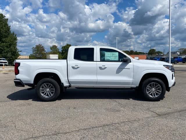 2026 Chevrolet Colorado LT photo 2