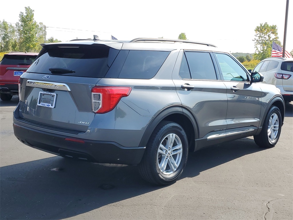 2023 Ford Explorer XLT photo 3