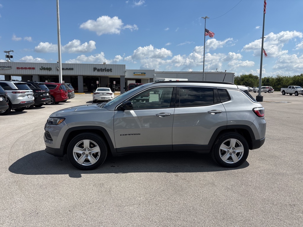 2022 Jeep Compass Latitude photo 6