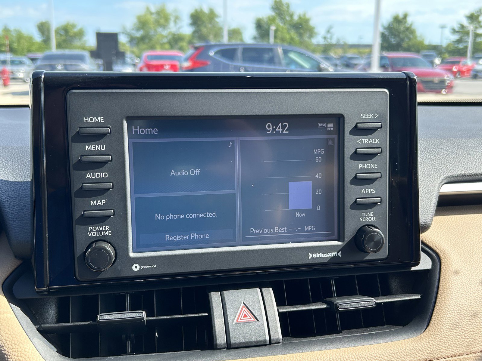 2022 Toyota RAV4 Hybrid XLE photo 28