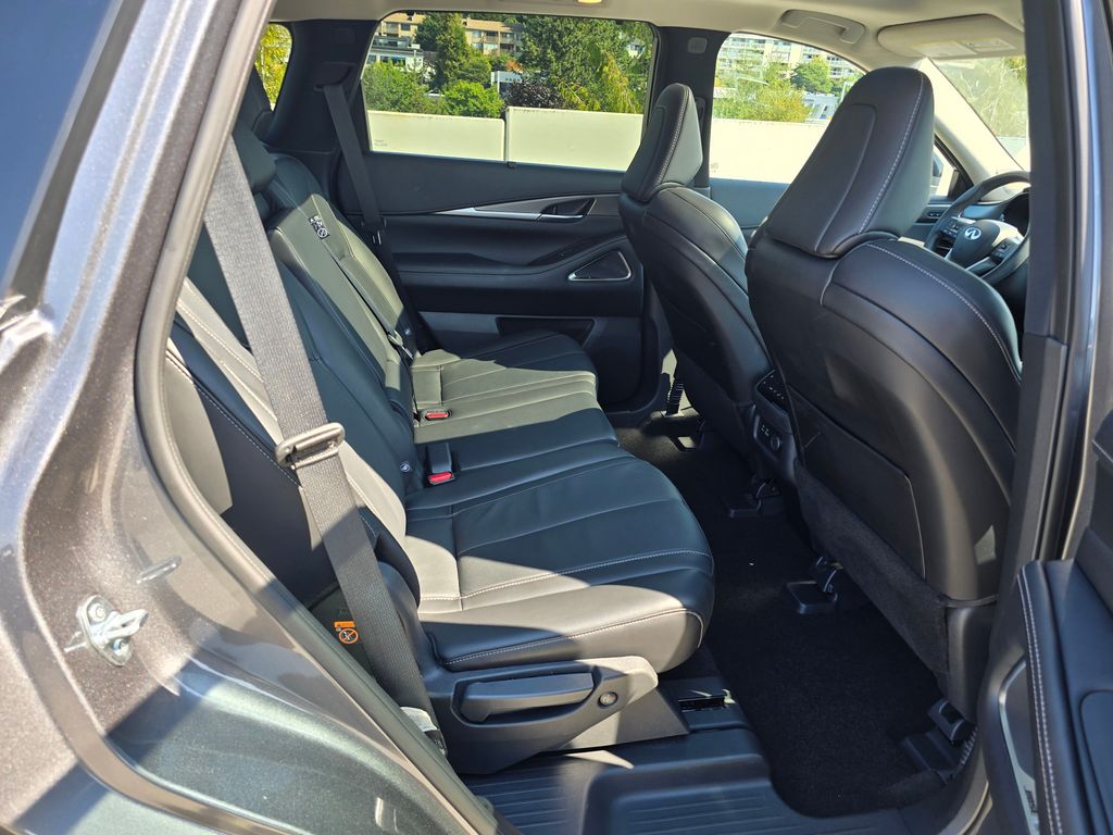 2024 Infiniti QX60 Luxe photo 10
