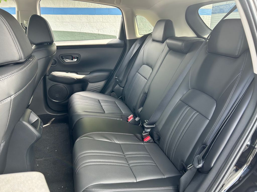 2026 Honda HR-V EX-L photo 17