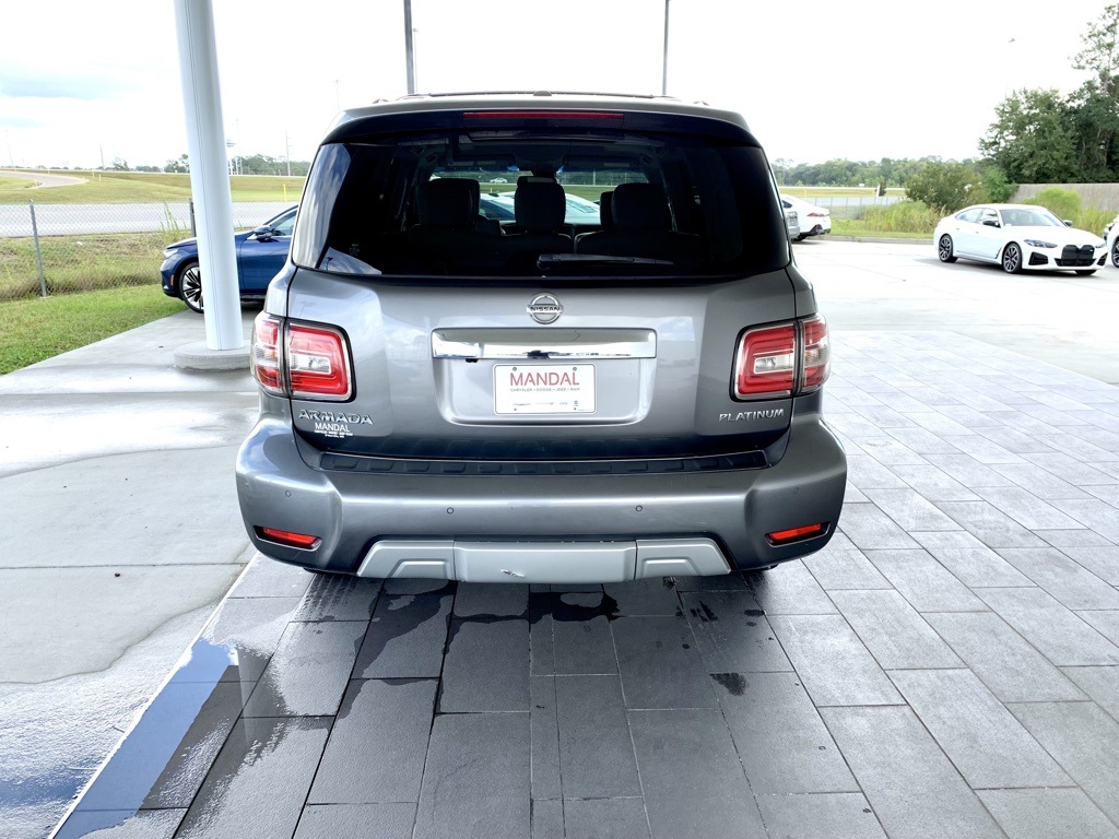 2017 Nissan Armada Platinum photo 3