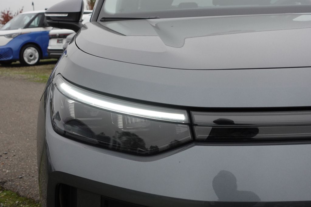 2026 Volkswagen Tiguan S photo 3