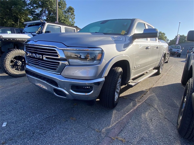 2019 Ram 1500 Laramie photo 3