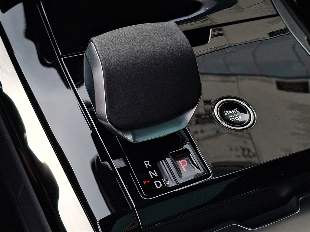 2025 Land Rover Range Rover Sport SE photo 15