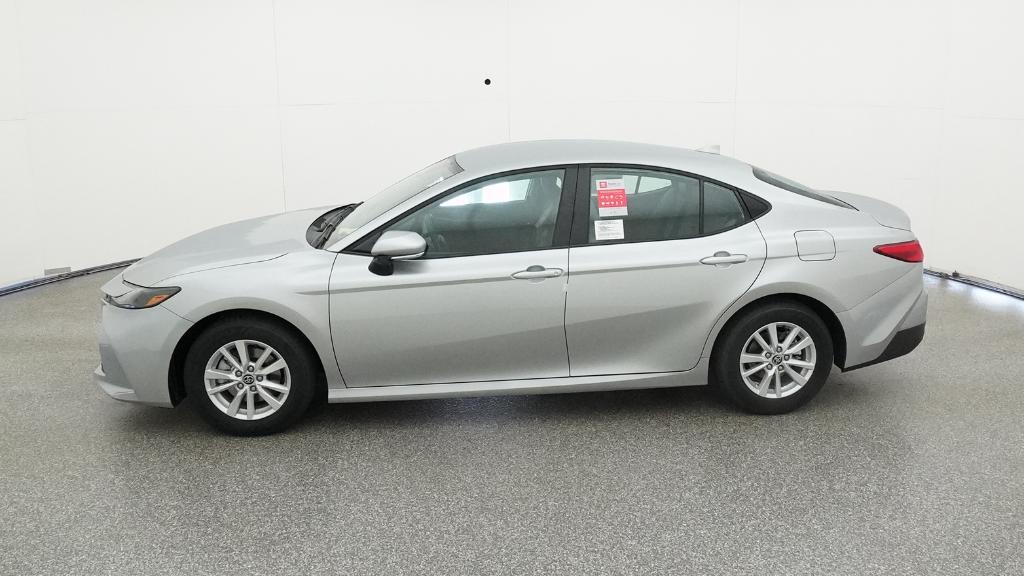 2026 Toyota Camry LE photo 9