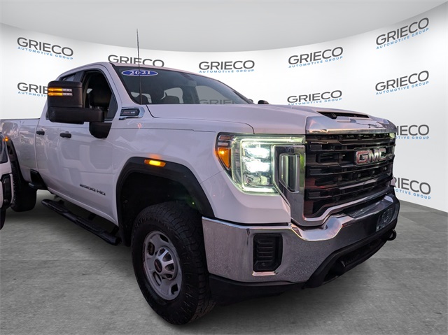 Used 2021 Summit White GMC Base image 1