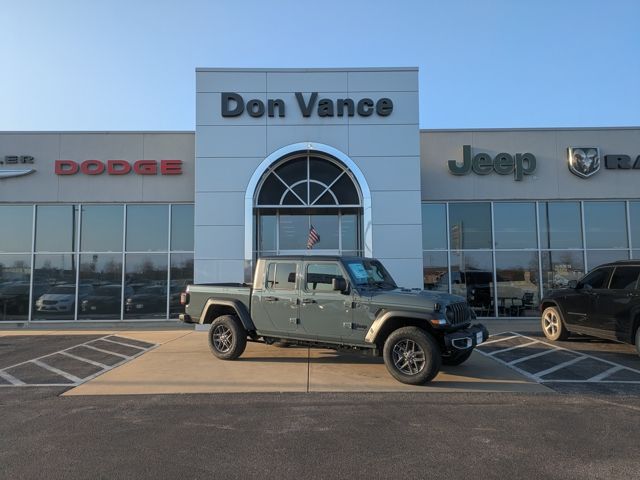 2026 Jeep Gladiator Sport S's photo