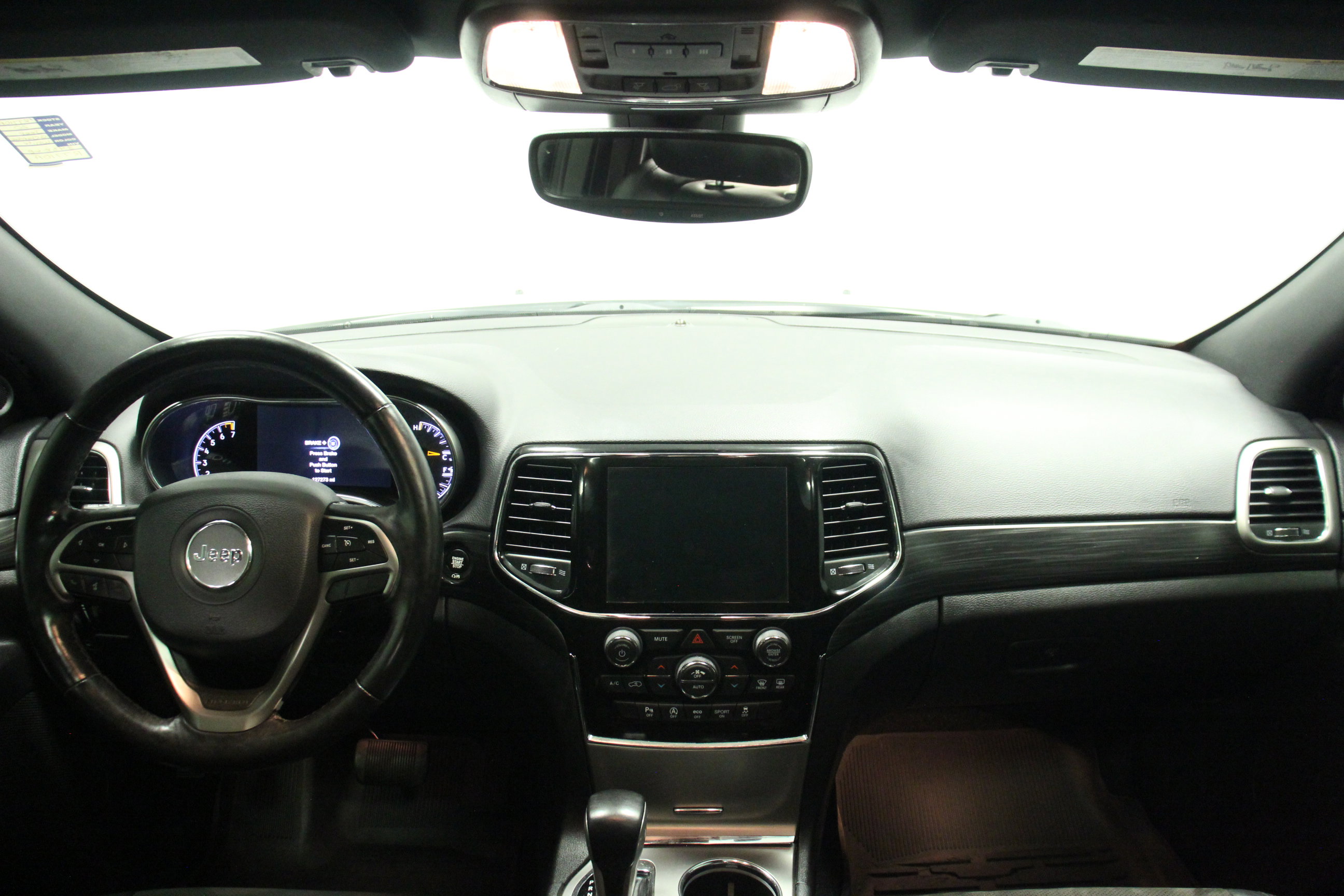 2020 Jeep Grand Cherokee Altitude photo 17