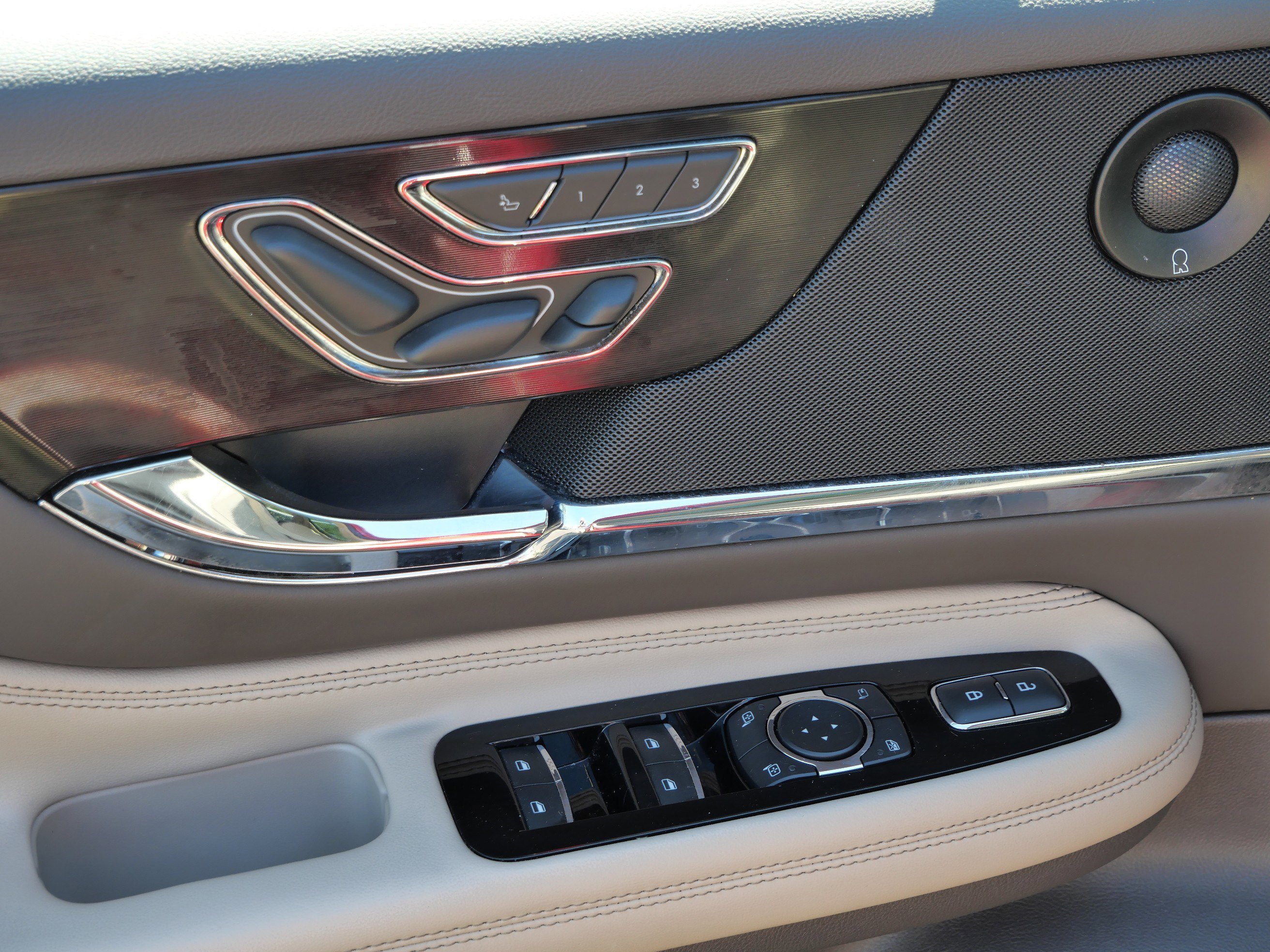 2022 Lincoln Corsair Grand Touring photo 19