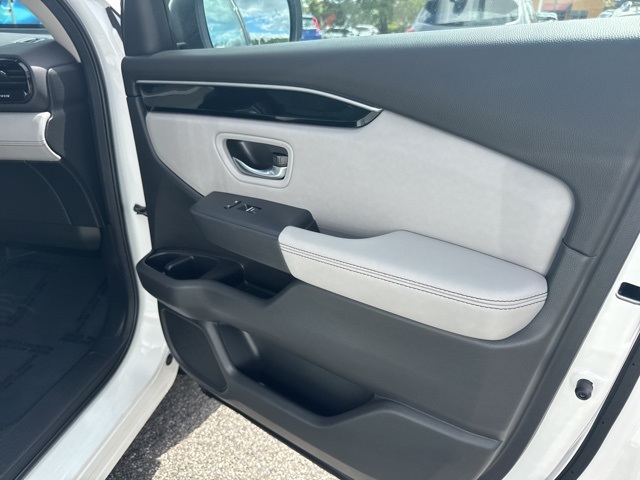 2025 Honda Pilot Touring photo 8