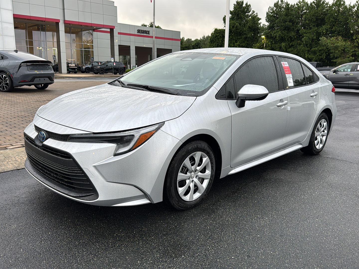 2025 Toyota Corolla Hybrid LE photo 2