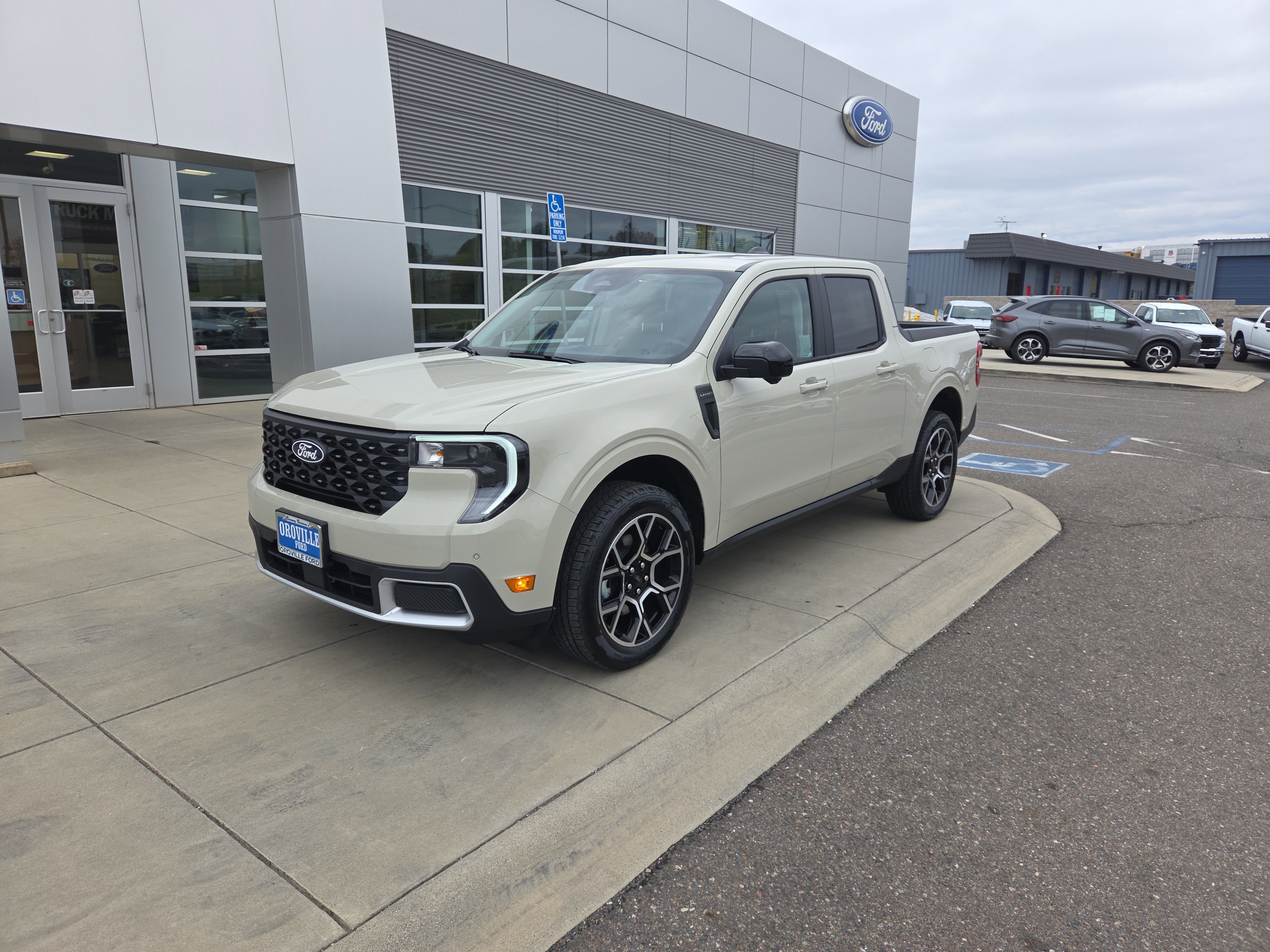 2025 Ford Maverick Lariat's photo