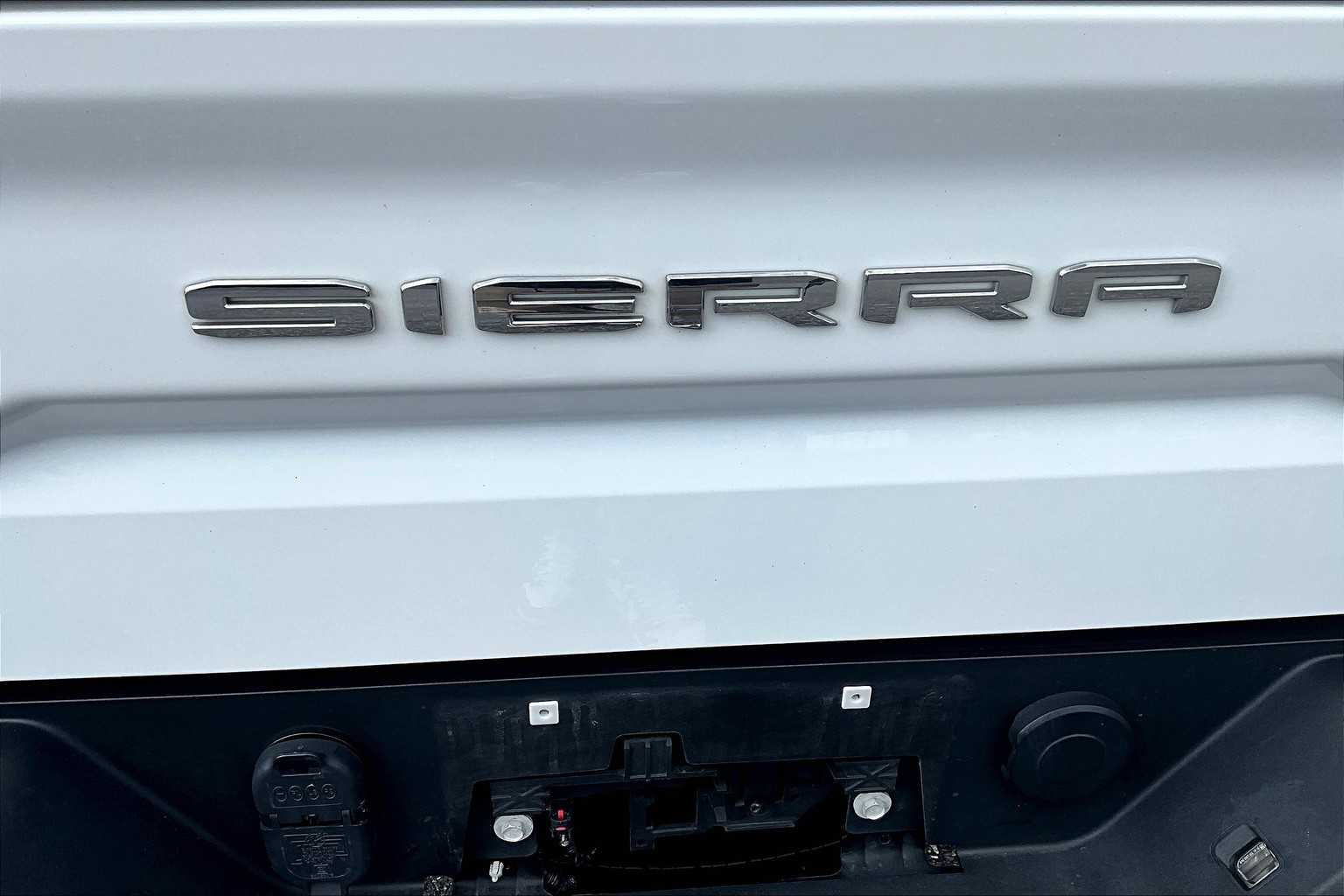2024 Gmc Sierra 1500 SLT photo 9