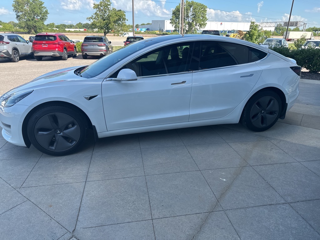 2020 Tesla Model 3 Standard Range Plus photo 7