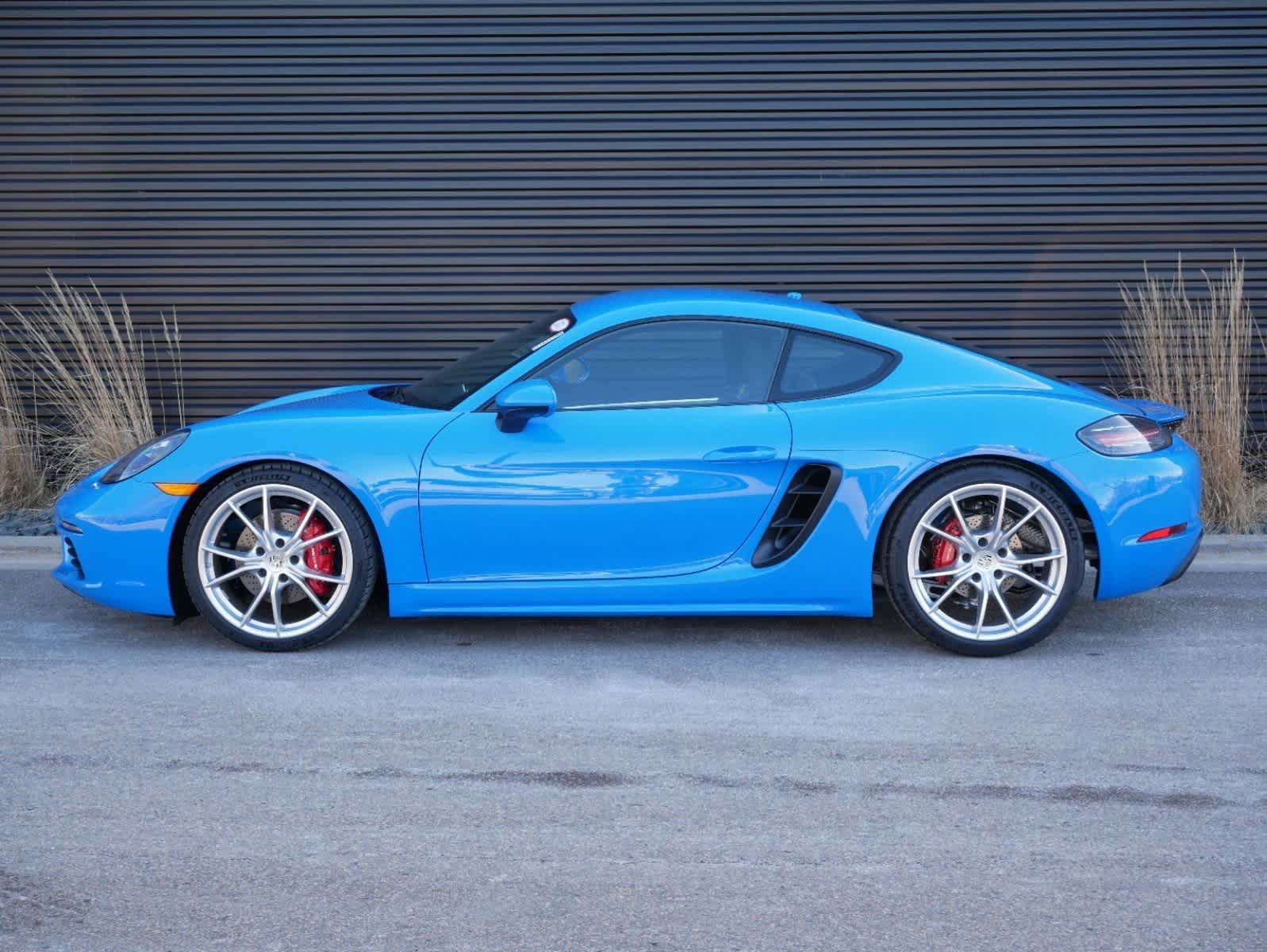 2025 Porsche Cayman S photo 2