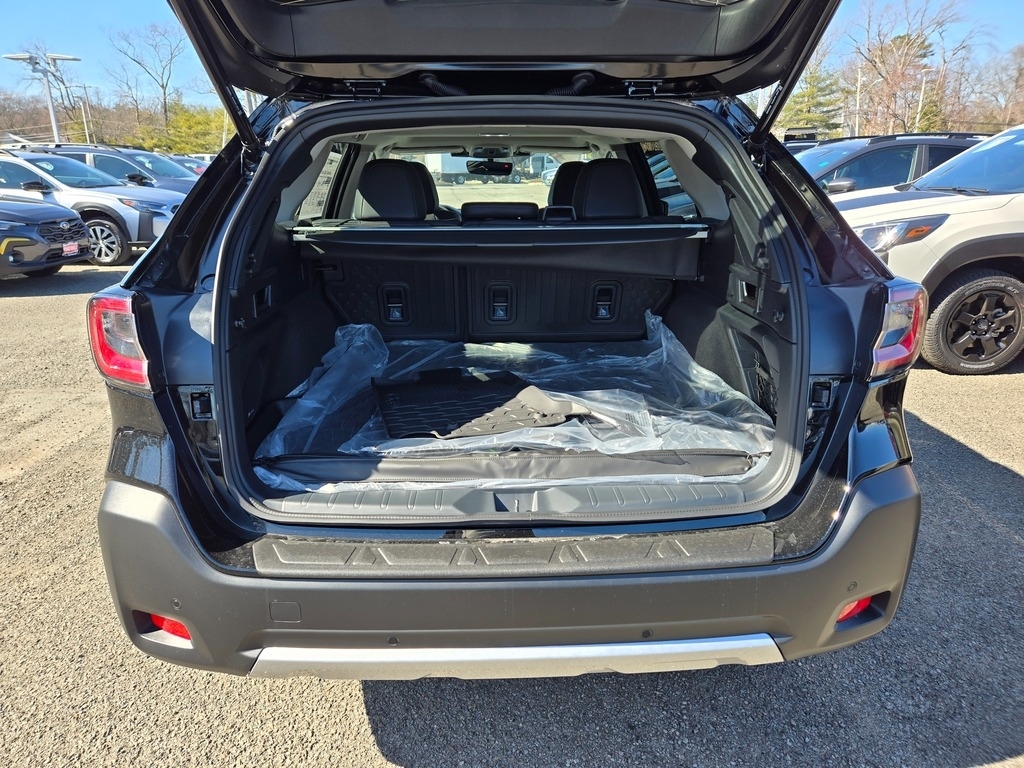 2025 Subaru Outback Limited photo 4