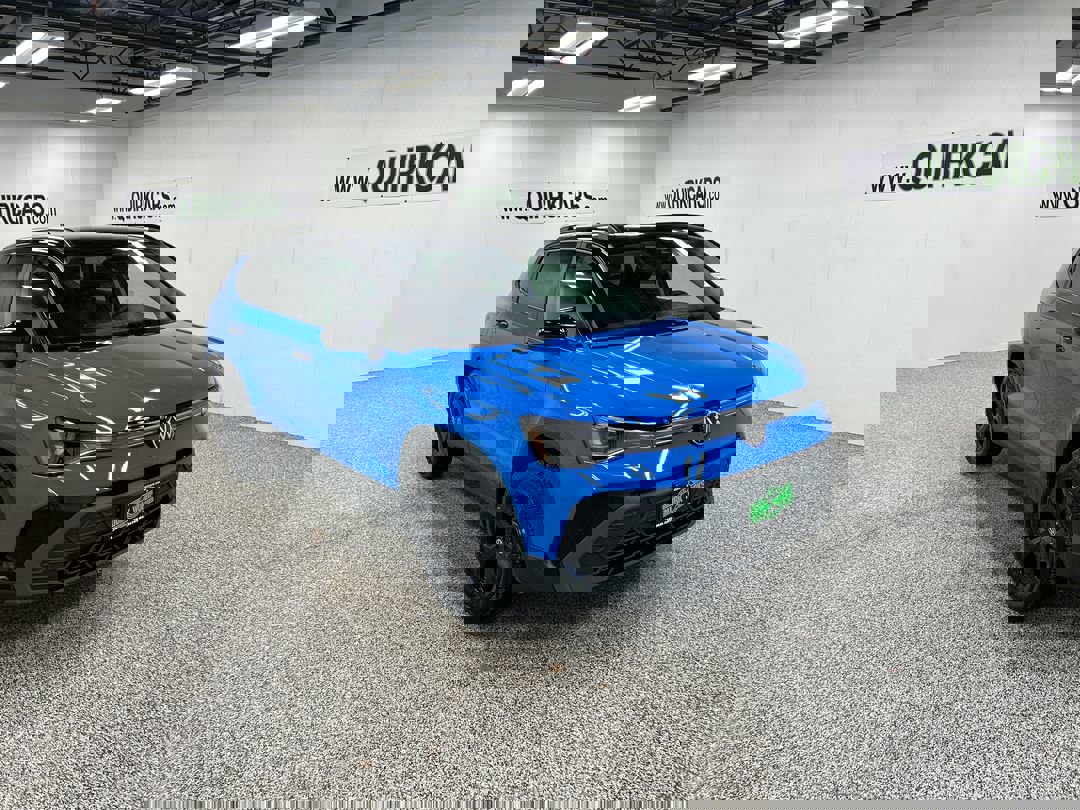 2026 Volkswagen Taos SE Black's photo