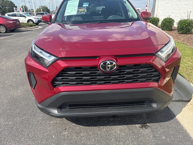 2025 Toyota RAV4 Hybrid XLE photo 2