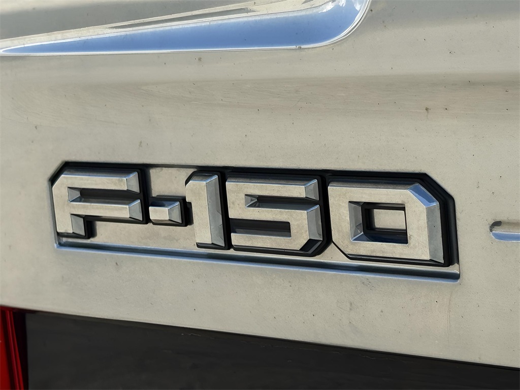 2022 Ford F-150 Platinum photo 29