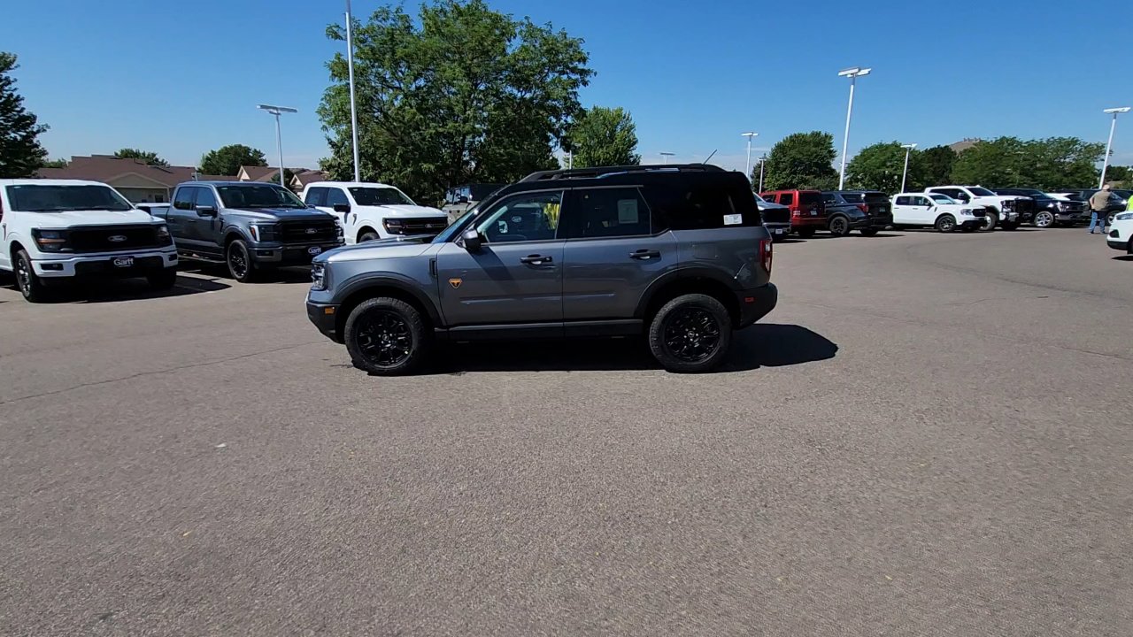 2025 Ford Bronco Sport Badlands photo 3