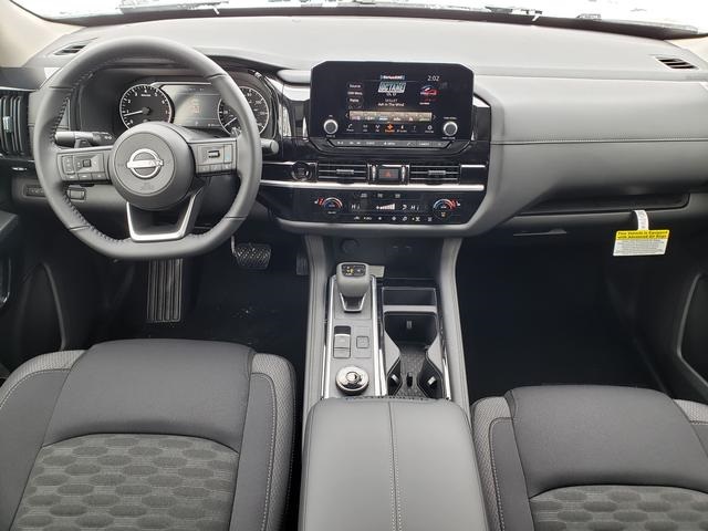 2025 Nissan Pathfinder SV photo 15