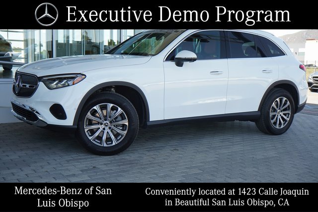 2025 Mercedes Benz GLC 300 photo 4