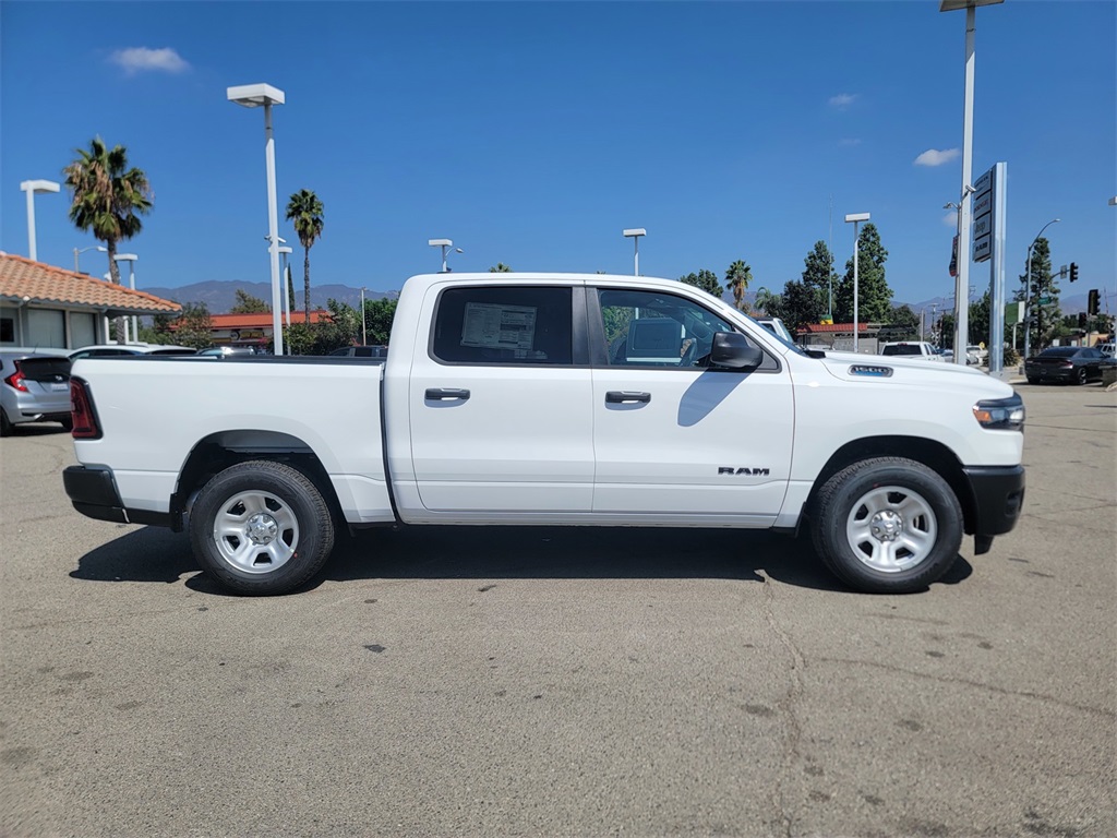 2025 Ram 1500 Tradesman photo 3