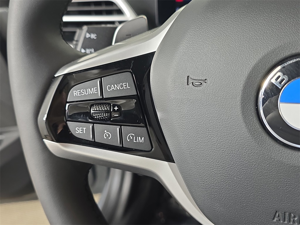2025 Bmw 330i xDrive Sedan photo 16